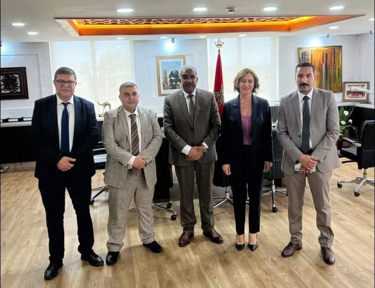 النائب الصباري يعقد جلسة عمل مع وزيرة السياحة
