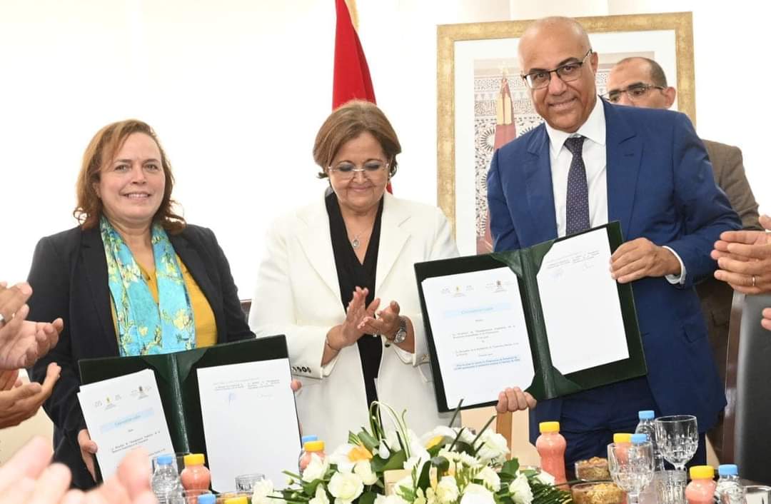 الوزير الميراوي يوقع اتفاقية في إطار من أجل تنفيذ برنامج تكوين 10.000 متخصص في العمل الاجتماعي