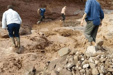 مصرع تلميذ غرقا في حفرة مائية بالزاوية النحلية