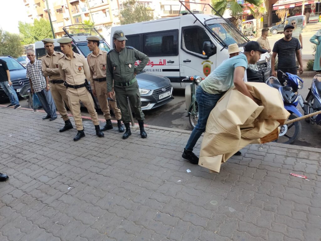 السلطات المحلية تشن حملة موسعة لتحرير الملك العمومي بمراكش +صور