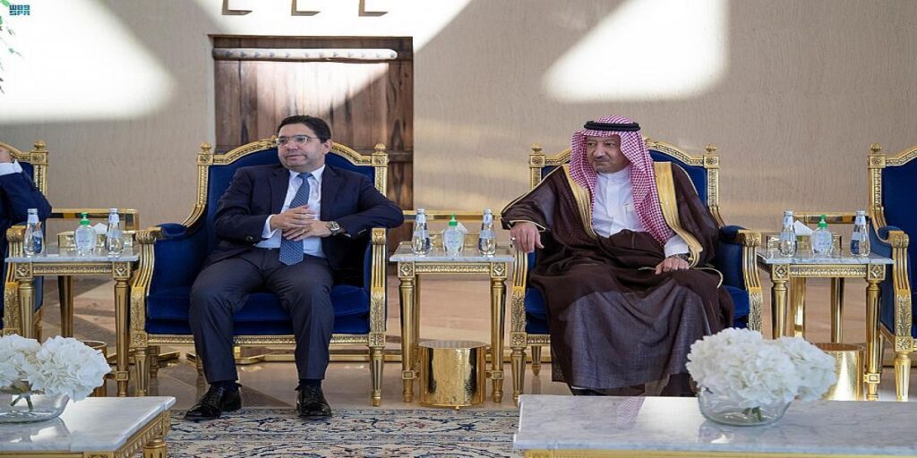 وزير الخارجية السعودي يستقبل ناصر بوريطة
