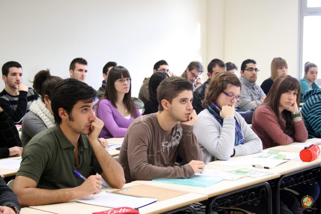 المغرب في المرتبة الأولى من حيث عدد الطلبة في الجامعات الفرنسية