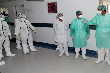 تدشين لوحة تذكارية تكريما لروح الأطباء ضحايا جائحة كوفيد بالرباط