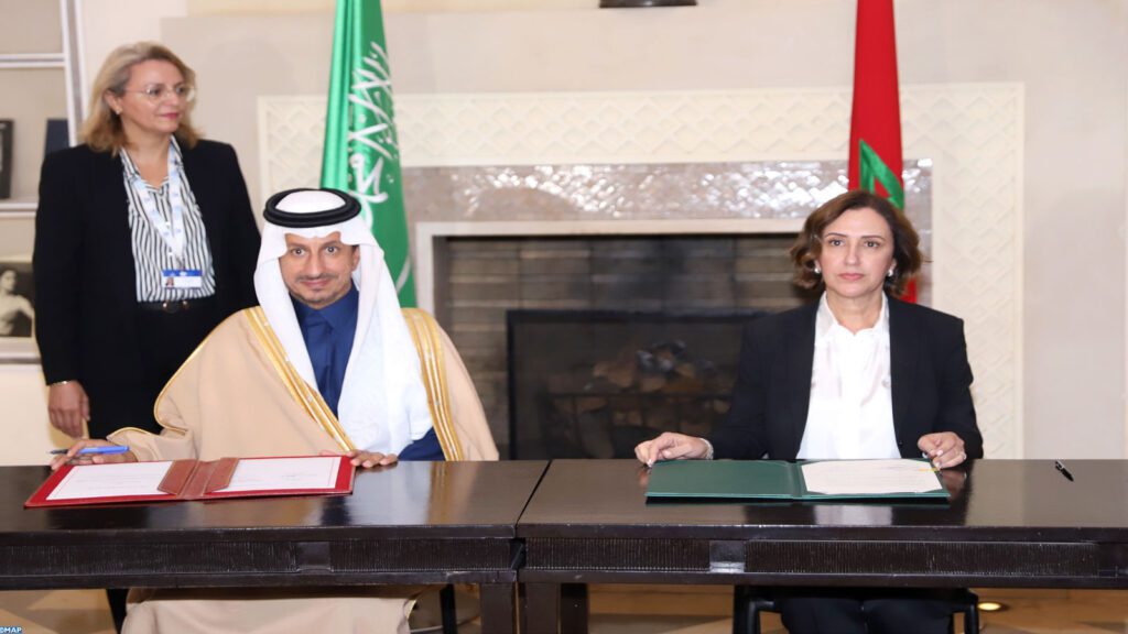 من مراكش.. المغرب والسعودية يوقعان مذكرة تفاهم لتعزيز التعاون في المجال السياحي