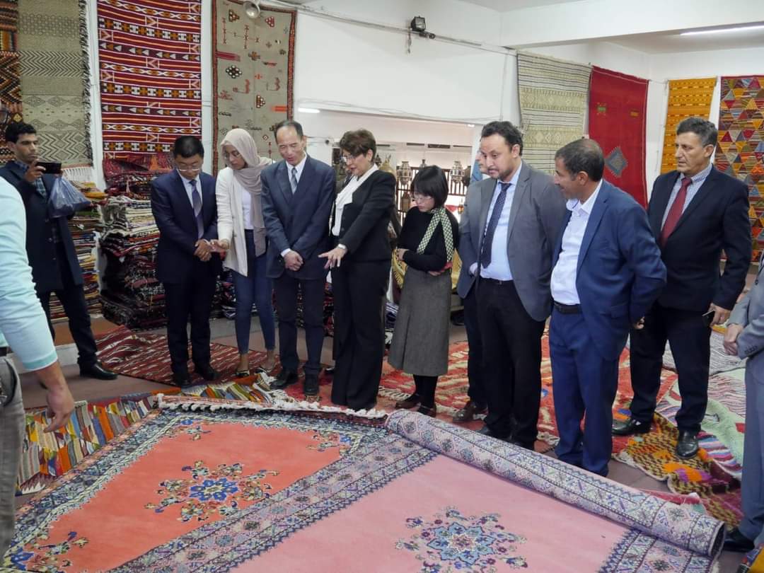 غرفة الصناعة التقليدية لجهة مراكش اسفي تنظم المعرض المتنقل للصناعة التقليدية المغربية – الصينية