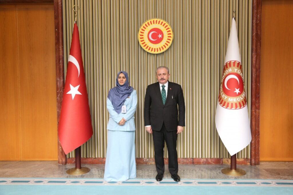 رئيس البرلمان التركي يتمنى رؤية المغرب في نهائي المونديال بقطر