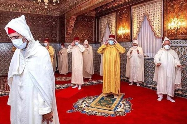 الملك محمد السادس يأمر بزيادة مكافأة الأئمة والمؤذنين