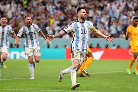 ميسي يؤكد أن نهائي مونديال قطر سيكون آخر مباراة له في كأس العالم