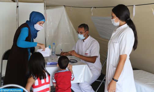 أطباء من مختلف القارات يجرون عملية بسمة لأطفال مراكش