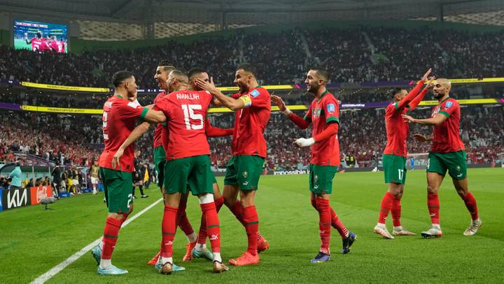 انتهاء الشوط الأول بين المنتخب المغربي ونظيره البيروفي بالتعادل السلبي