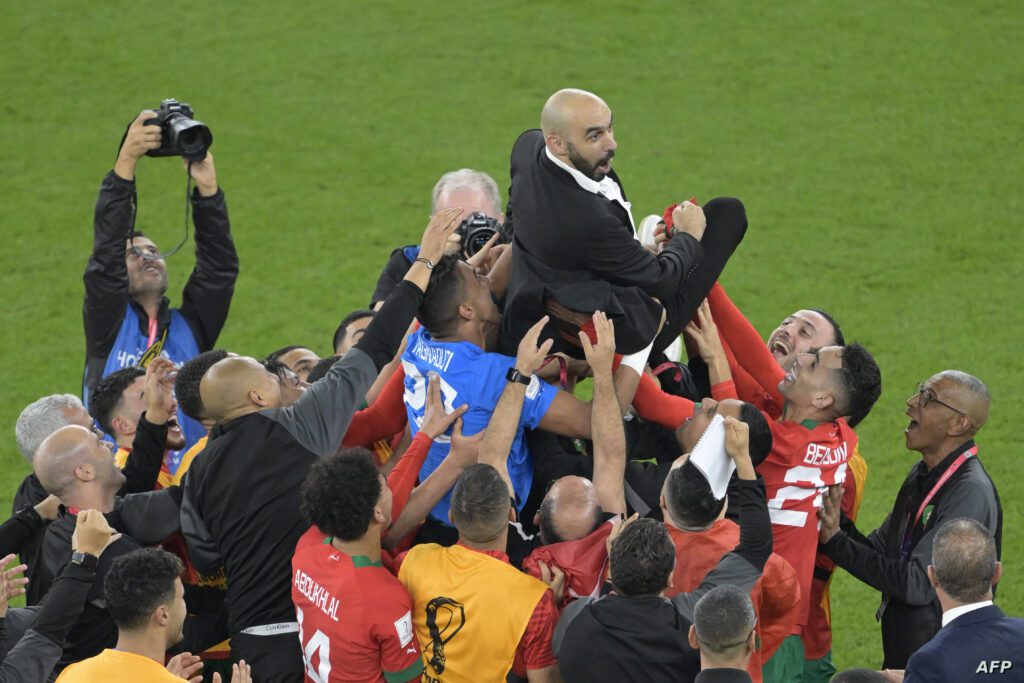 قائمة أفضل مدربي العالم.. وليد الركراكي يحتل المركز الثالث عالميا