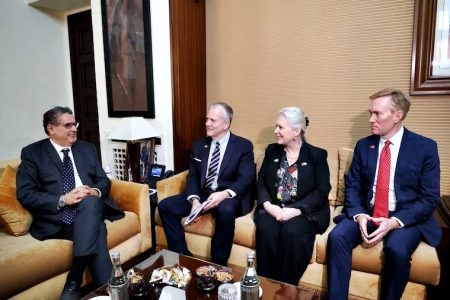 أخنوش ووفد من الكونغرس الأمريكي يؤكدان على العلاقات الاستثنائية بين المغرب والولايات المتحدة