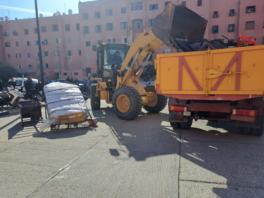 السلطات المحلية تشن حملة لتحرير الملك العمومي بمقاطعة المنارة بمراكش