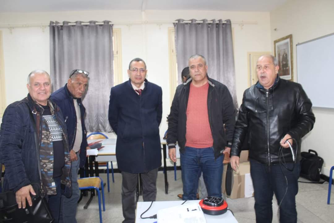 السيدي وبلغزال يؤطران دورات تكوينية نموذج ثانوية التحدي بالمركز الجهوي لمهن التربية والتكوين بمراكش