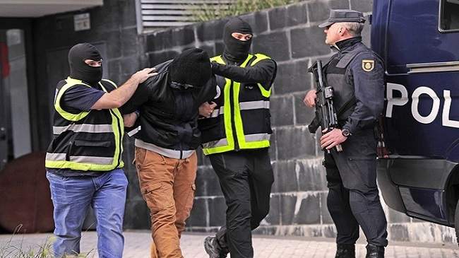 اعتقال عشريني مغربي يُشتبه في صلته بخلية إرهابية زار بعض أفرادها المغرب وخططوا لهجوم إرهابي في السويد