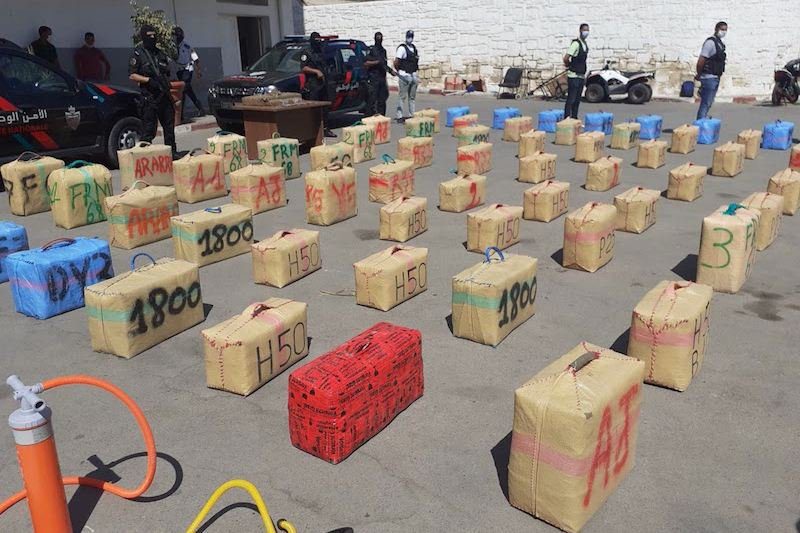 حجز 500 كيلوغرام من مخدر الشيرا وتوقيف ثلاثة أشخاص بالرشيدية وكلميمة