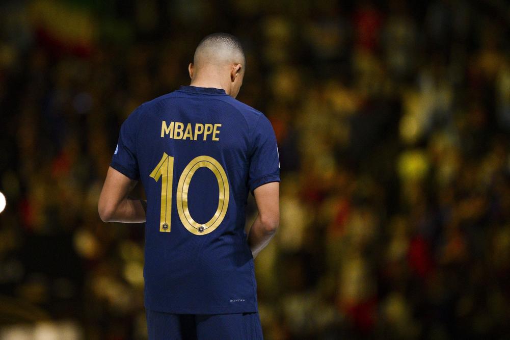 أندية “البريميرليغ” تراقب مبابي بعد قرار ريال مدريد