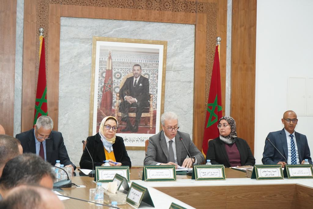 بالصور .. الوالي قسي لحلو يتراس اجتماع اللجنة الإقليمية للتنمية البشرية لعمالة مراكش