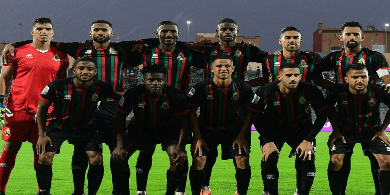 قرار “الكاف” يبعد الجيش الملكي عن صدارة مجموعته بالكونفدرالية