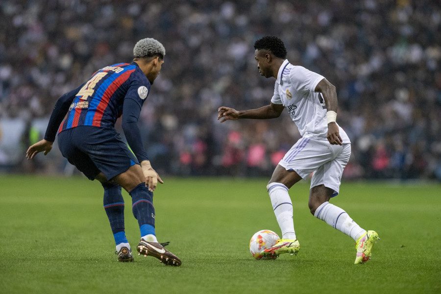كأس إسبانيا.. برشلونة يضع قدما في النهائي