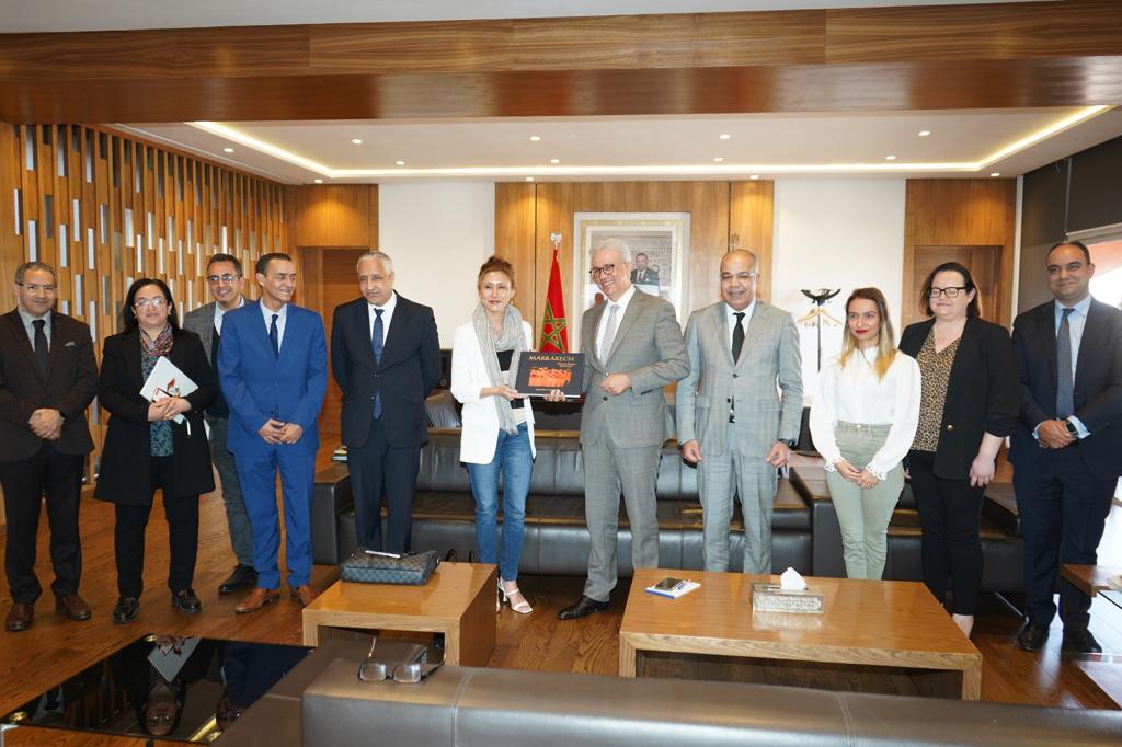 بالصور .. والي جهة مراكش آسفي يستقبل منظمي معرض “جيتكس افريقيا”