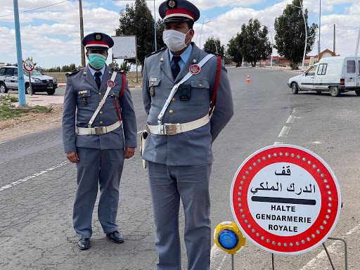 جمارك الناظور توقف سائق شاحنة قادمة من إحدى الموانئ الأوروبية متلبسا بتهريب المخدرات