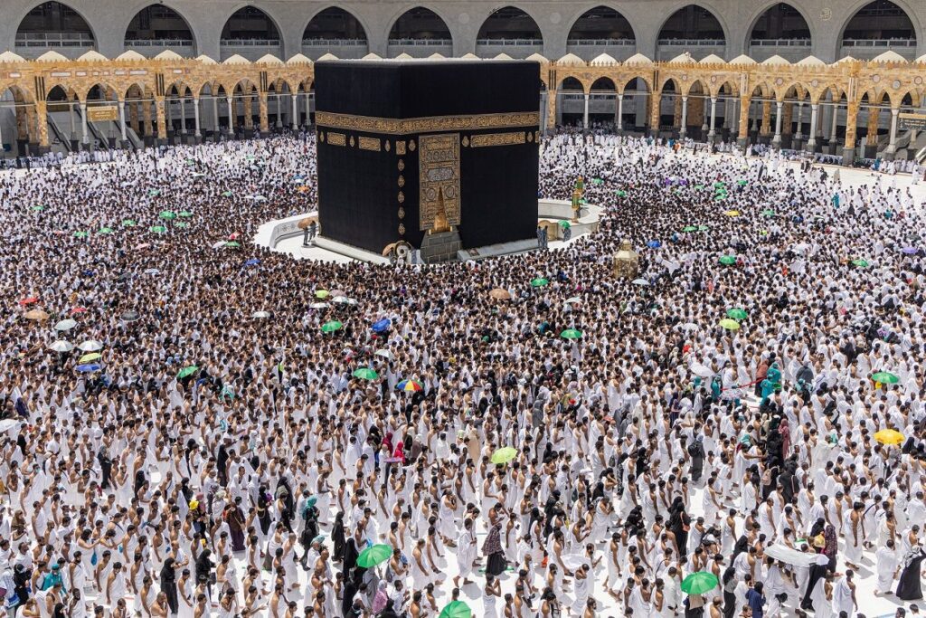 6 مليون مصلّ ومُعتمر بالمسجد الحرام ليلة 27 رمضان