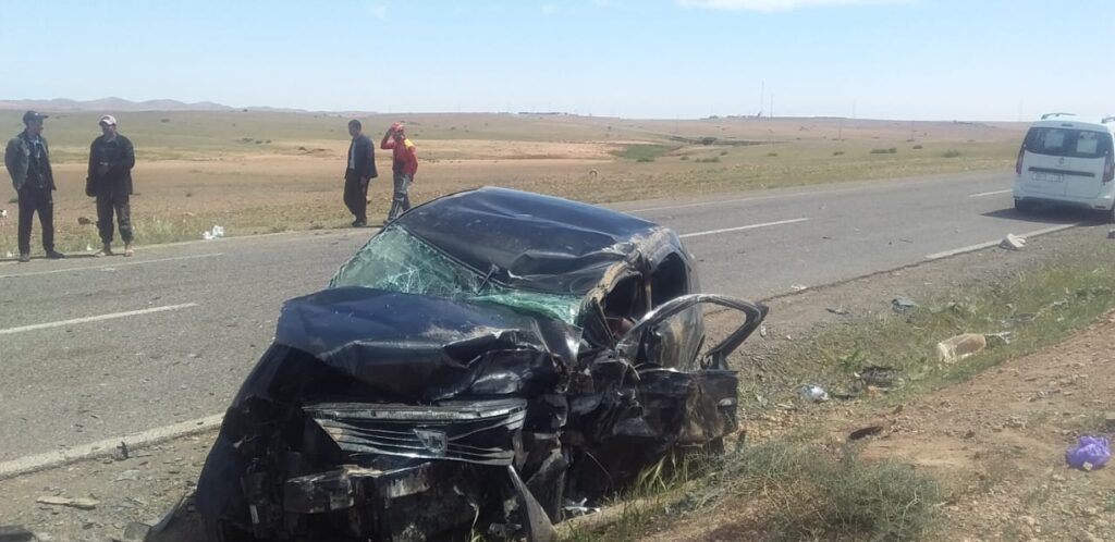 بالصور … وفاة شخصين واصابة اخرين بجروح خطيرة في حادثة سير ضواحي الشماعية