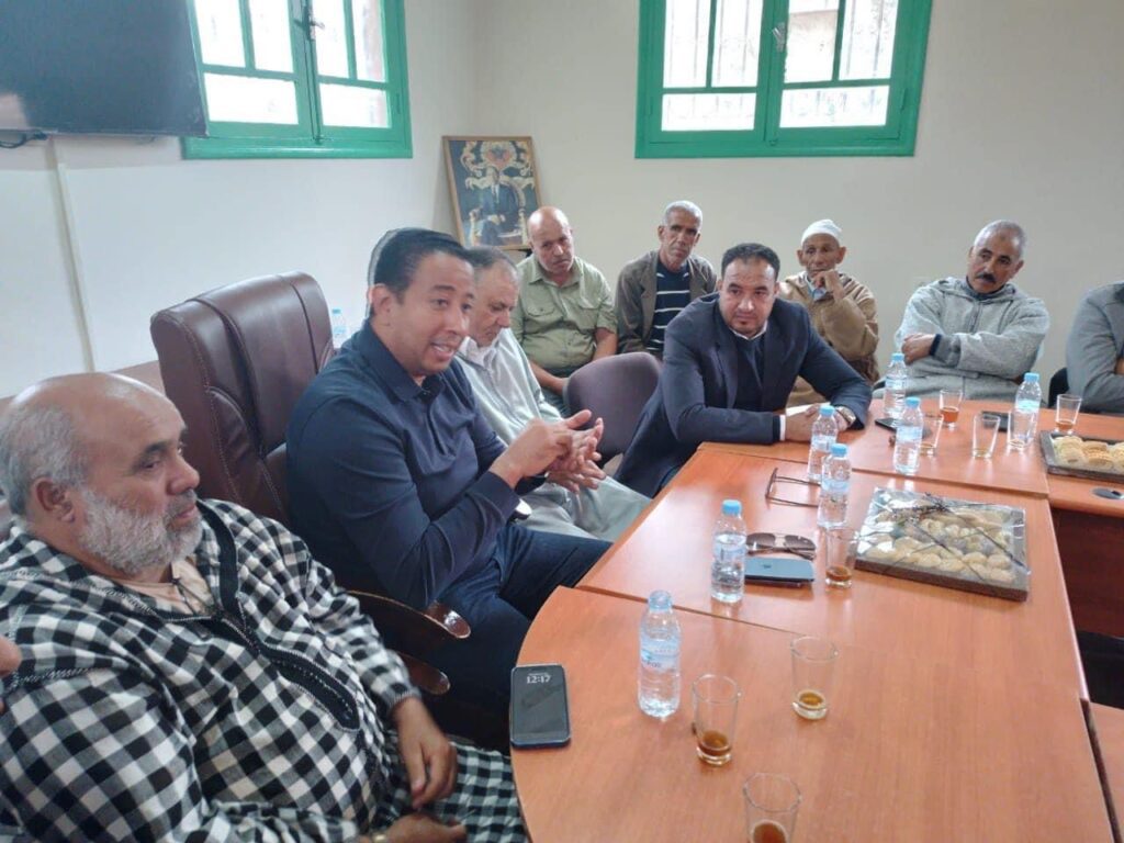 البرلماني طارق حنيش يعقد لقاء تواصليا مع رؤساء جماعات أيت إيمور وأكفاي ومنتخبين عن الجماعات الثلاث
