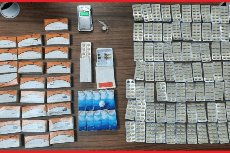 توقيف 3 أشخاص من بينهم سيدة، بتهمة حيازة وترويج المخدرات والمؤثرات العقلية بالقنيطرة