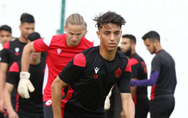 اللاعب الودادي حيمود يغيب عن مواجهة الاهلي المصري