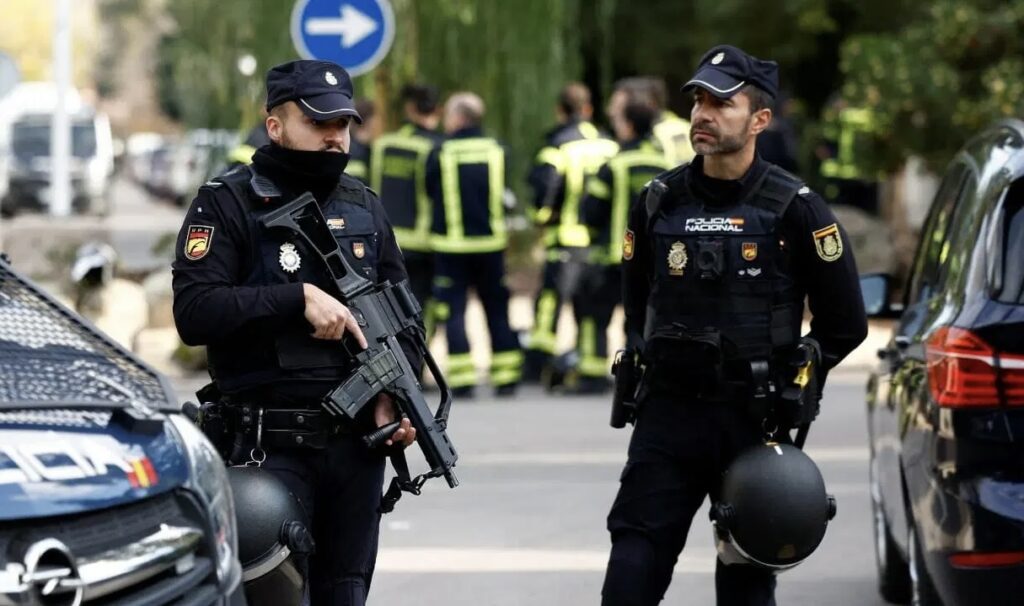 من بينهم مغاربة.. الأمن الإسباني يفكك شبكة تهريب دولي للمخدرات