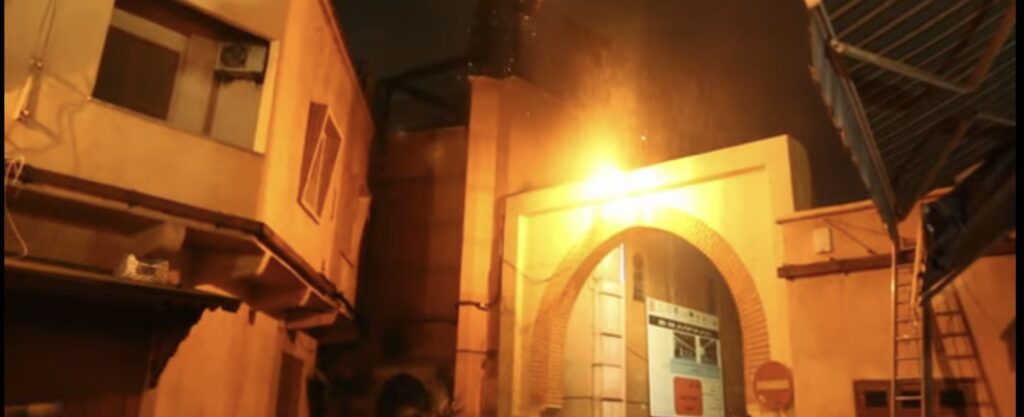 خسائر مادية جسيمة جراء اندلاع حريق مهول باحد رياضات المدينة العتيقة لمراكش