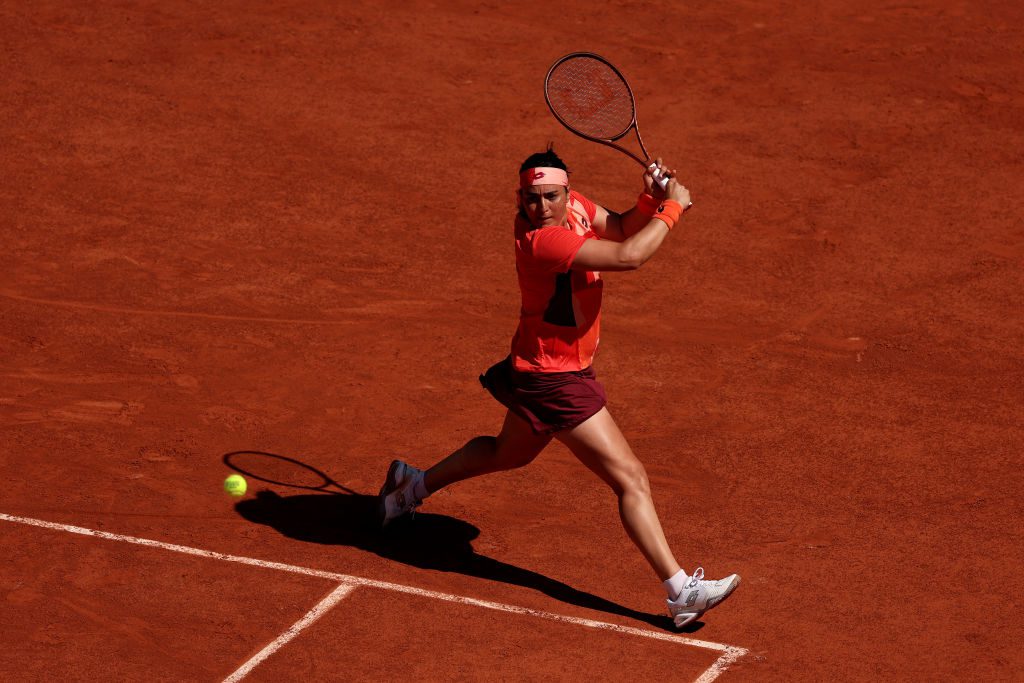 أنس جابر تواصل عروضها وتتقدم في بطولة “رولان غاروس”