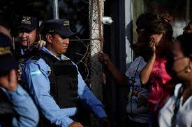 اشتباك في سجن النساء يوقع 41 قتيلا في هندوراس