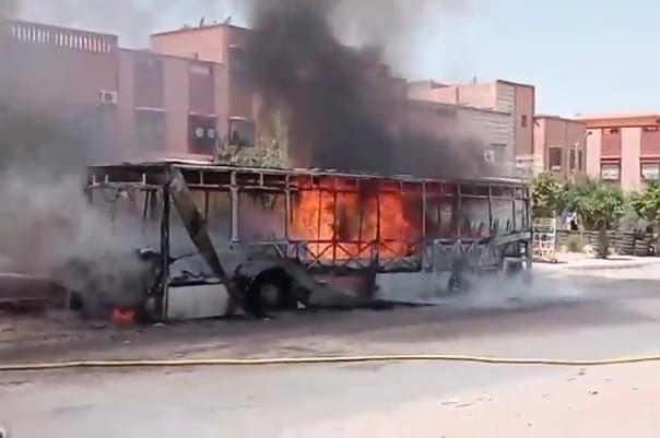 بالصور .. النيران تلتهم حافلة للنقل الحضري ضواحي مراكش