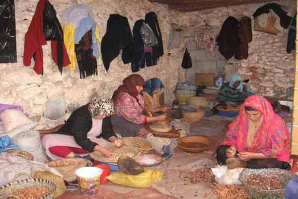 مهرجان أوريكة يرفع شعار “المرأة القروية والتنمية”