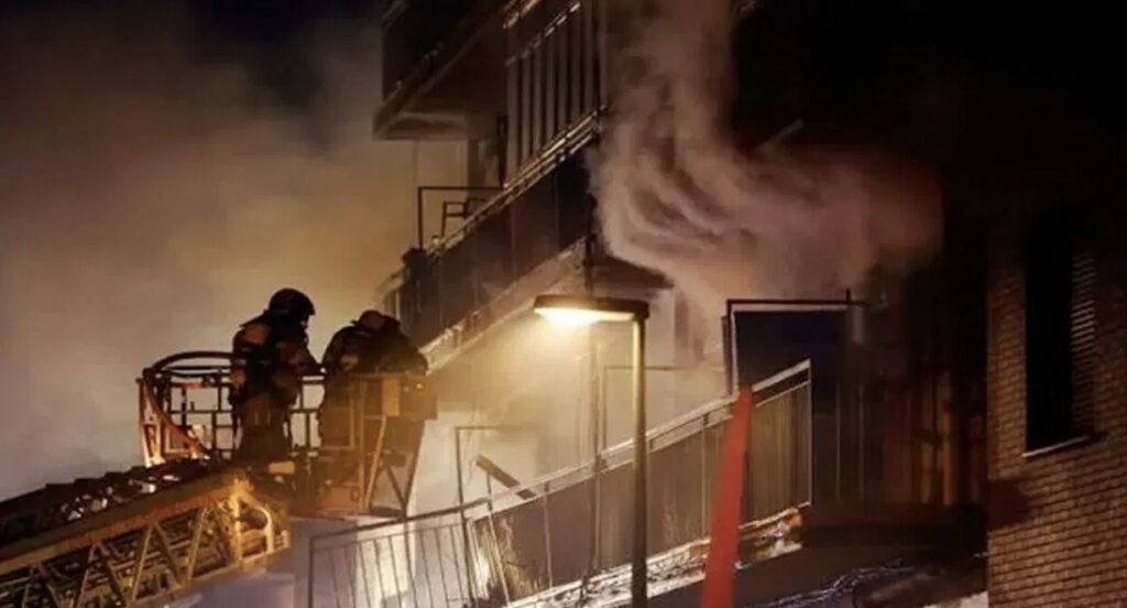 مصرع سيدة وإصابة 14 شخص بعد انفجار مبنى سكني في إسبانيا
