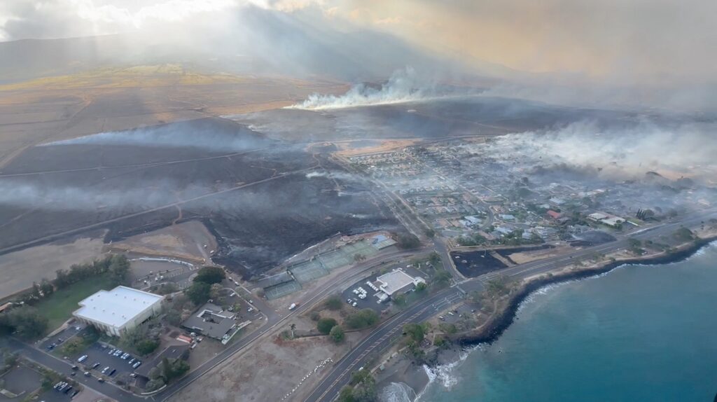 حريق غابات هائل في جزر هاواي الأميركية يقتل 36 شخصاً ويصيب العشرات