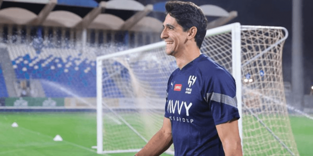 بونو مرشح لجائزة أفضل حارس في دوري روشن السعودي لشهر فبراير الماضي