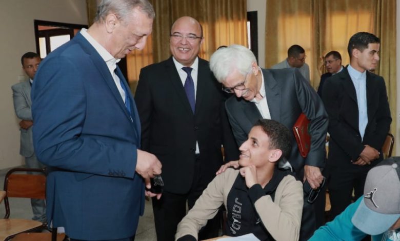 الوالي شوراق يقوم بزيارة ميدانية لمراكز ايواء تلاميذ الحوز