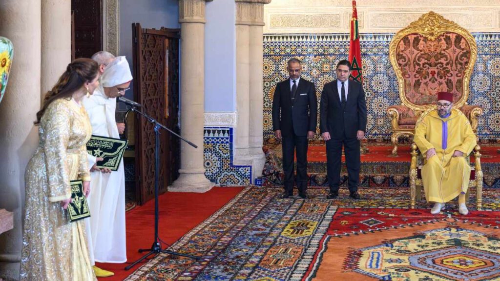 الملك محمد السادس يستقبل عددا من السفراء الجدد