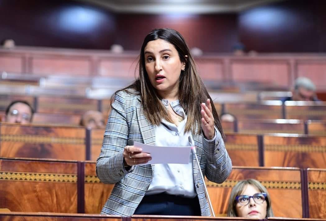 النائبة مريم الرميلي تثمن مخرجات الاتفاق مع النقابات التعليمية