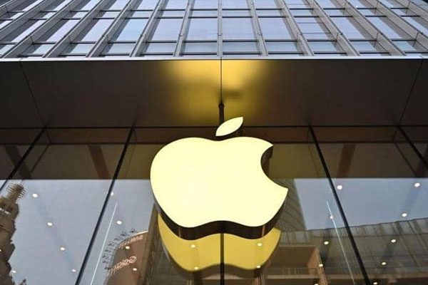 تركيا.. فتح تحقيق ضد شركة “آبل” إثر اكتشاف ثغرة أمنية في نظام (IOS)