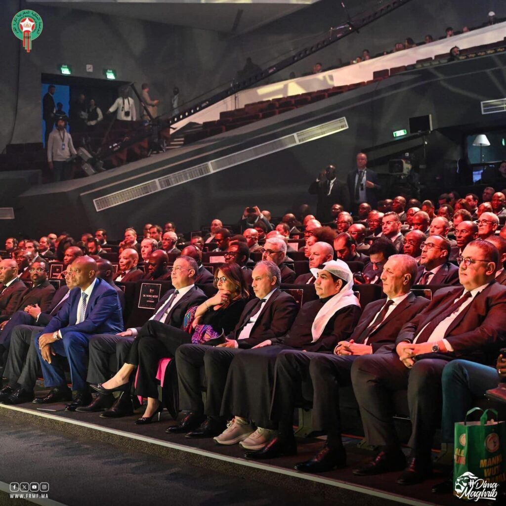 مسؤولو مراكش وشخصيات بارزة تحضر حفل جوائز “الكاف”