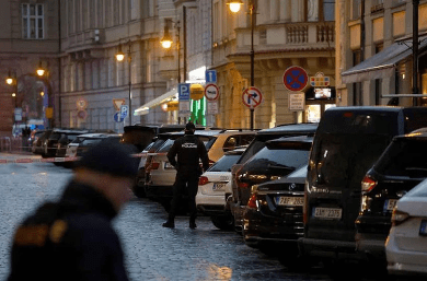 ارتفاع حصيلة قتلى حادث إطلاق نار وسط براغ إلى 15 والشرطة تردي المهاجم