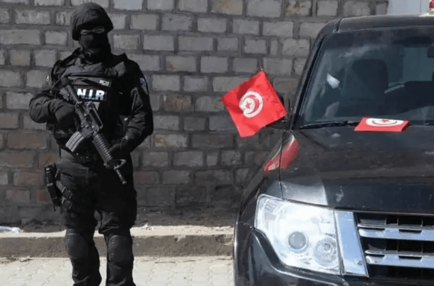 تونس.. توقيف شخصين يشتبه في انتمائهما إلى تنظيم إرهابي