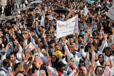 بعد ثلاثة أشهر من الإضرابات..تنسيقيات التعليم تعلق احتجاجاتها