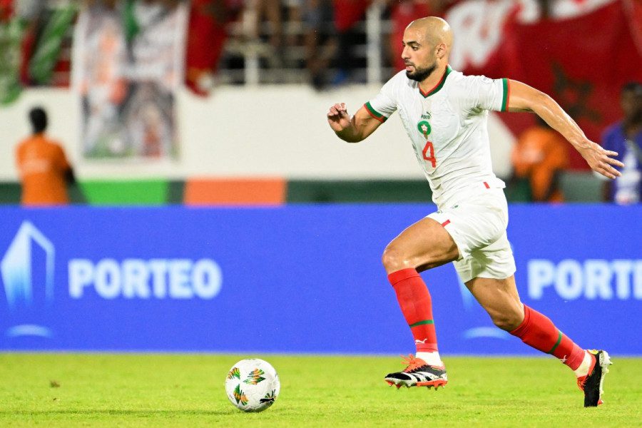 أمرابط أفضل لاعب في مباراة الأسود وزامبيا