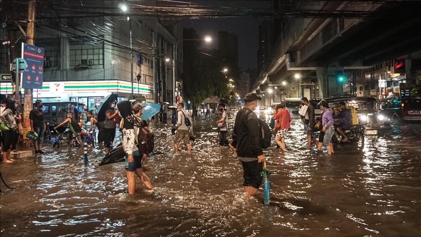 قتلى وانهيارات أرضية في فيضانات الفلبين